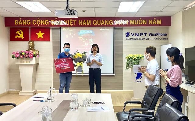 VNPT VinaPhone Hồ Chí Minh trao giải đặc biệt CTKM Rước lộc đầu xuân