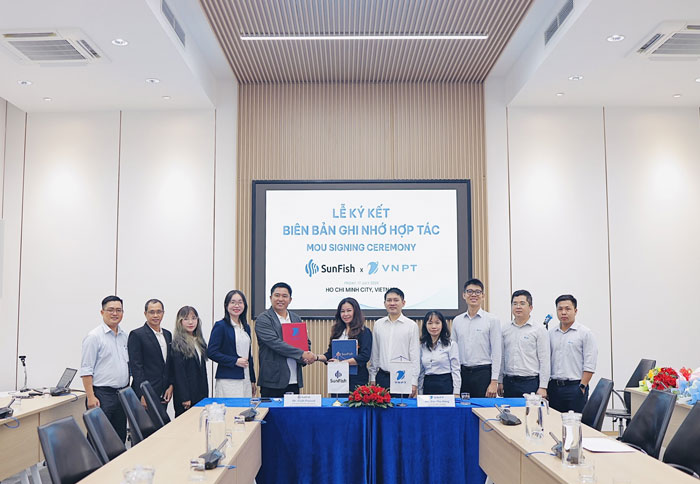 Đại diện VNPT và SunFish HR tại lễ ký kết biên bản ghi nhớ hợp tác ngày 17/7/2026 tại TP.HCM