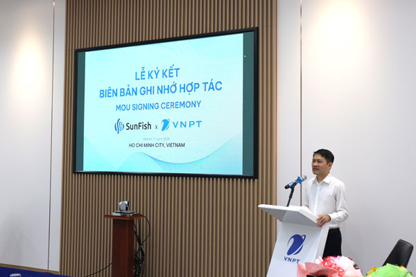 Ông Đỗ Đức Trung - PGĐ VNPT TP.HCM chia sẻ về định hướng hợp tác giữa VNPT và SunFish HR trong thời gian tới