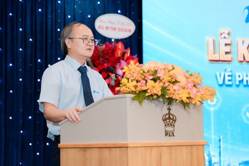 Lãnh đạo VNPT TPHCM phát biểu tại lễ Hợp tác chiến lược giữa HEPZA, VNPT TP.HCM và Vietcombank Chi nhánh Tân Bình mở ra nền tảng hình thành hệ sinh thái Hạ tầng số – Nền tảng số – Tài chính số